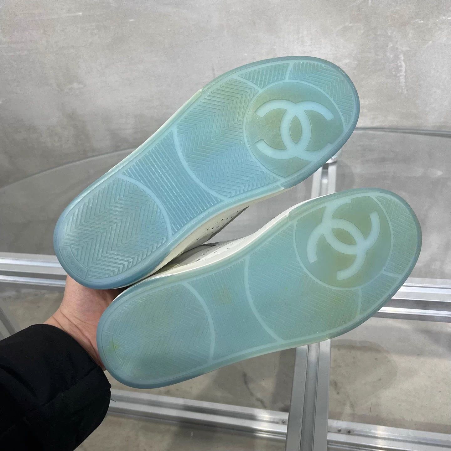 Chanel CHANEL 22P White Blue Sneakers Women's 36 Size US 5 / IT 35 - 7 Thumbnail