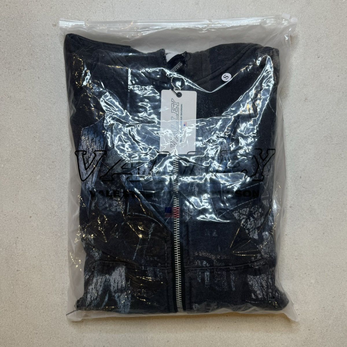 Vale Vale Forever Casper Zip up hoodie SIZE SMALL Size US S / EU 44-46 / 1 - 3 Thumbnail