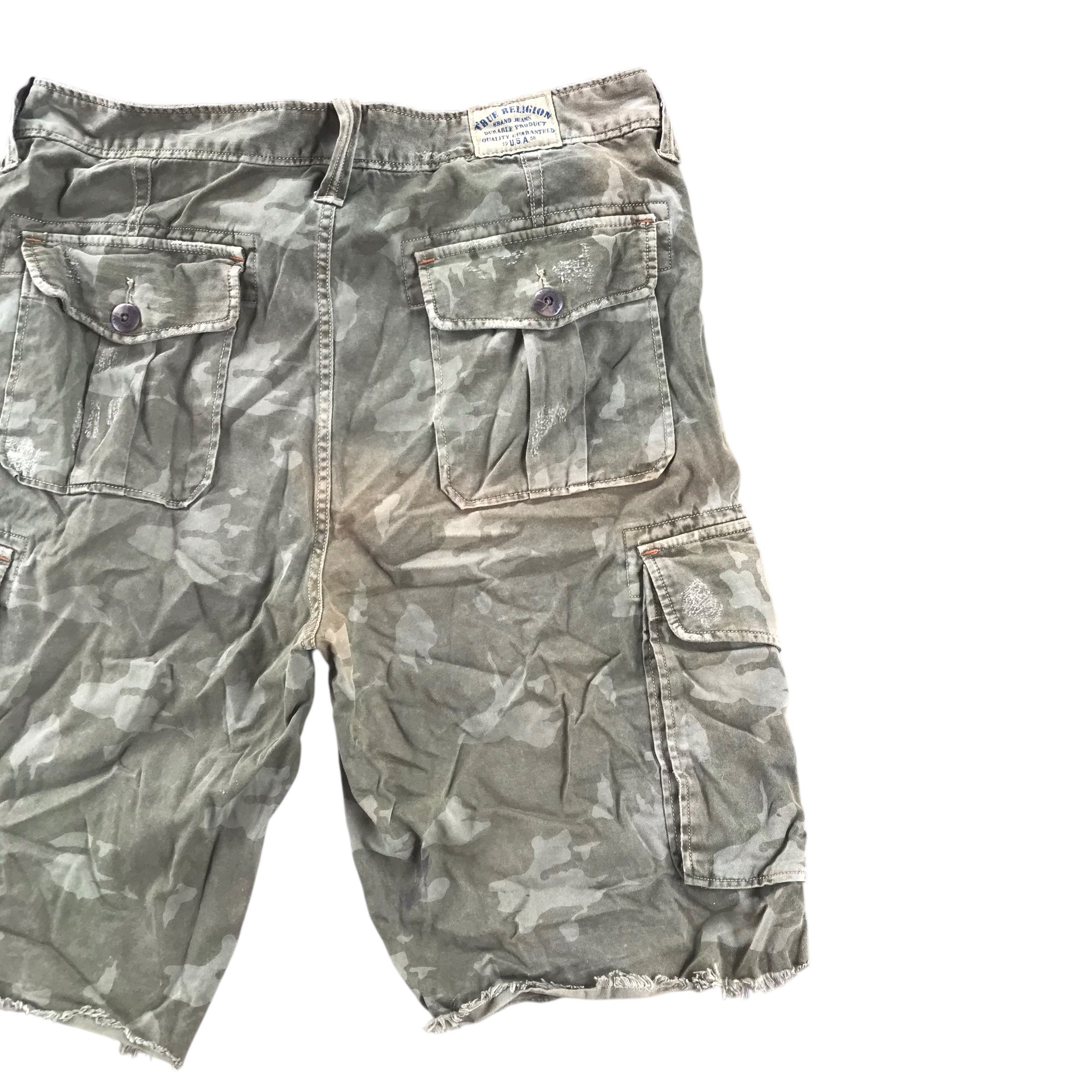 True Religion Rare Vintage True Religion Camo Short Pants -Size 37 Size US 37 - 6 Thumbnail