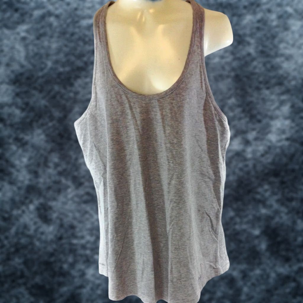 Under Armour Under Armour Womens Grey heatgear Tank Top Large 1240255 025 Semi Fitted Size L / US 10 / IT 46 - 1 Thumbnail