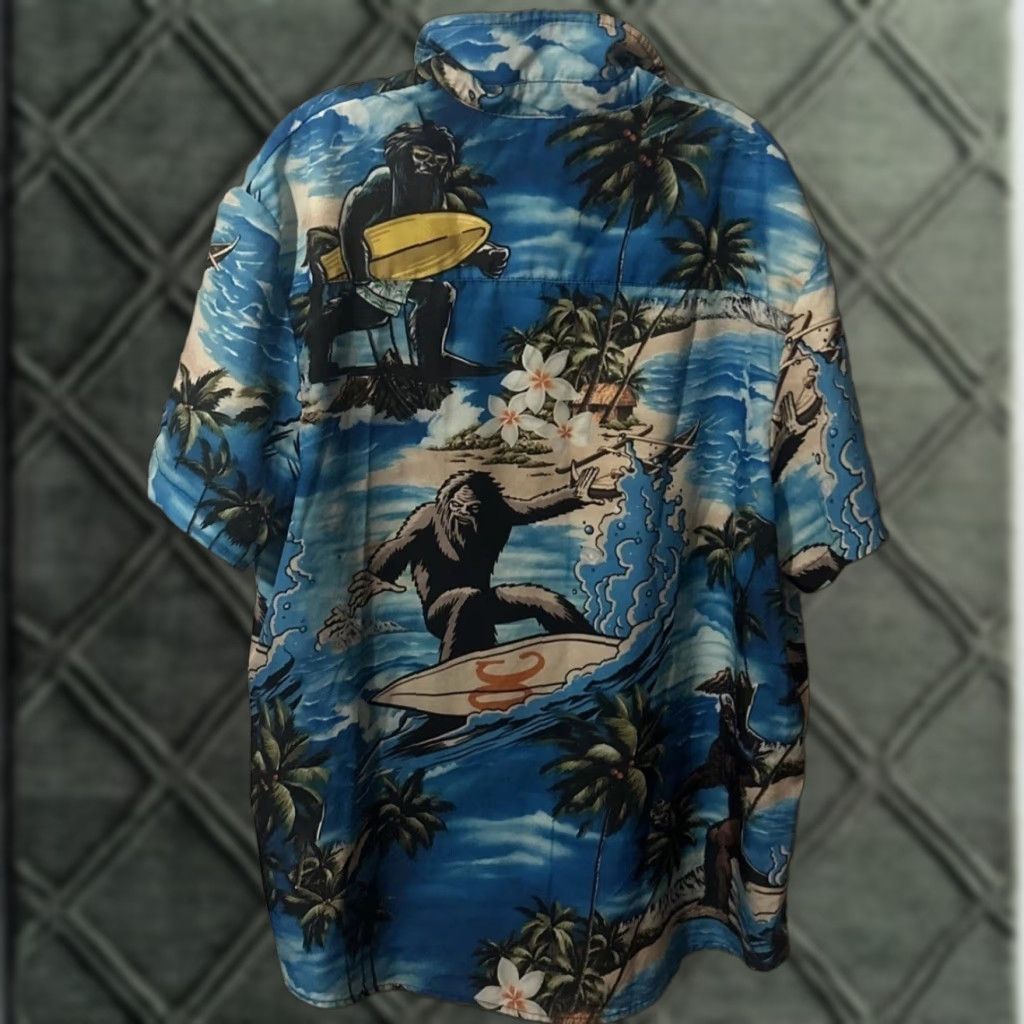 Vintage VINTAGE Surfing Sasquatch Big Foot Mens XL Hawaiian Button Shirt Tropical Island 2151 Size US XL / EU 56 / 4 - 1 Thumbnail