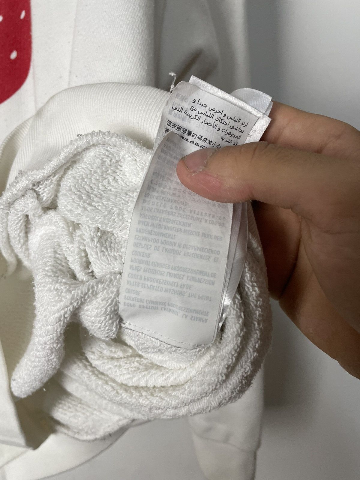 Gucci Gucci strawberry hoodie Size US L / EU 52-54 / 3 - 16 Thumbnail