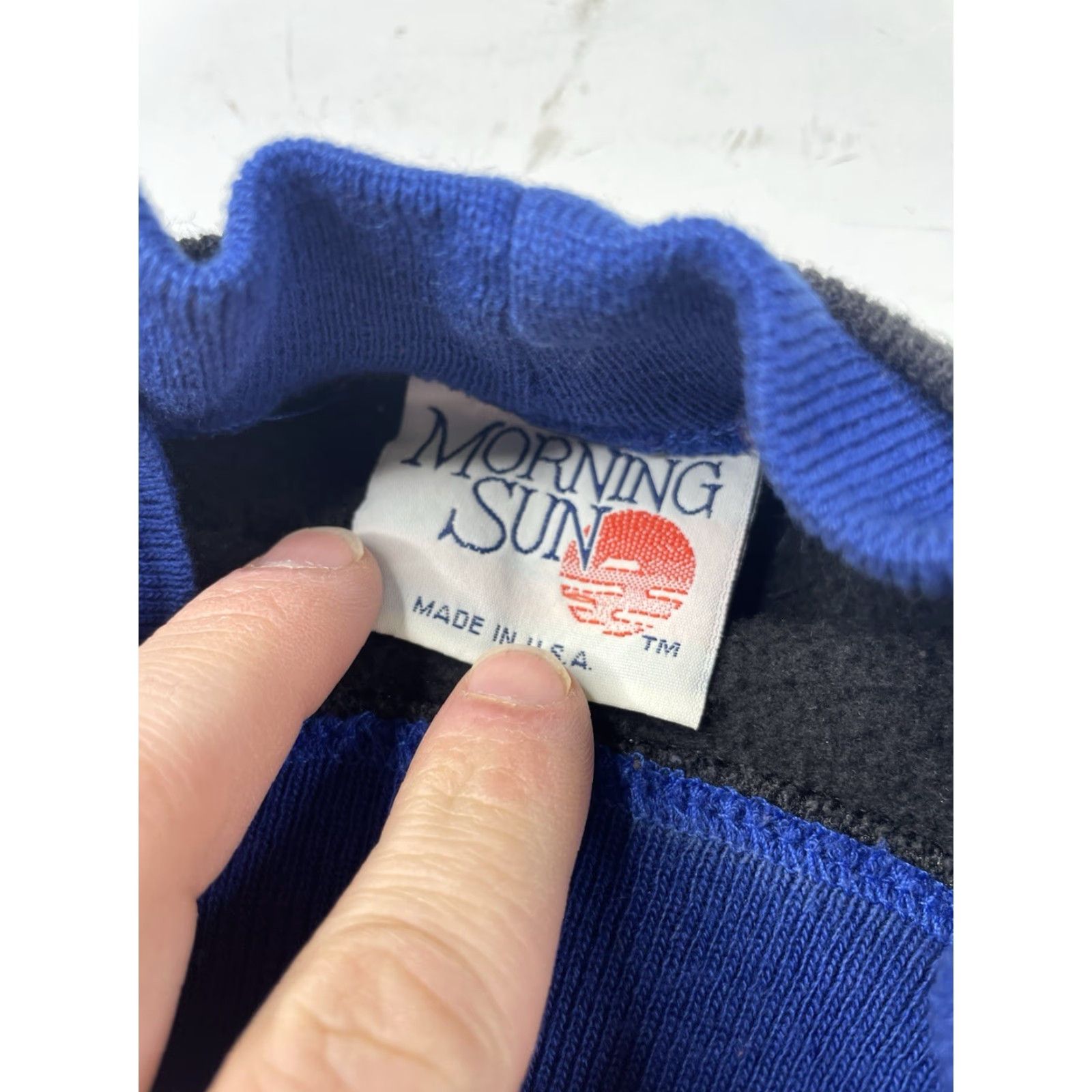 Vintage VINTAGE Morning Sun Sweatshirt Pullover Knit Black Long Sleeve 90s Holiday Tree Graphic Print L Women Size L / US 10 / IT 46 - 4 Thumbnail
