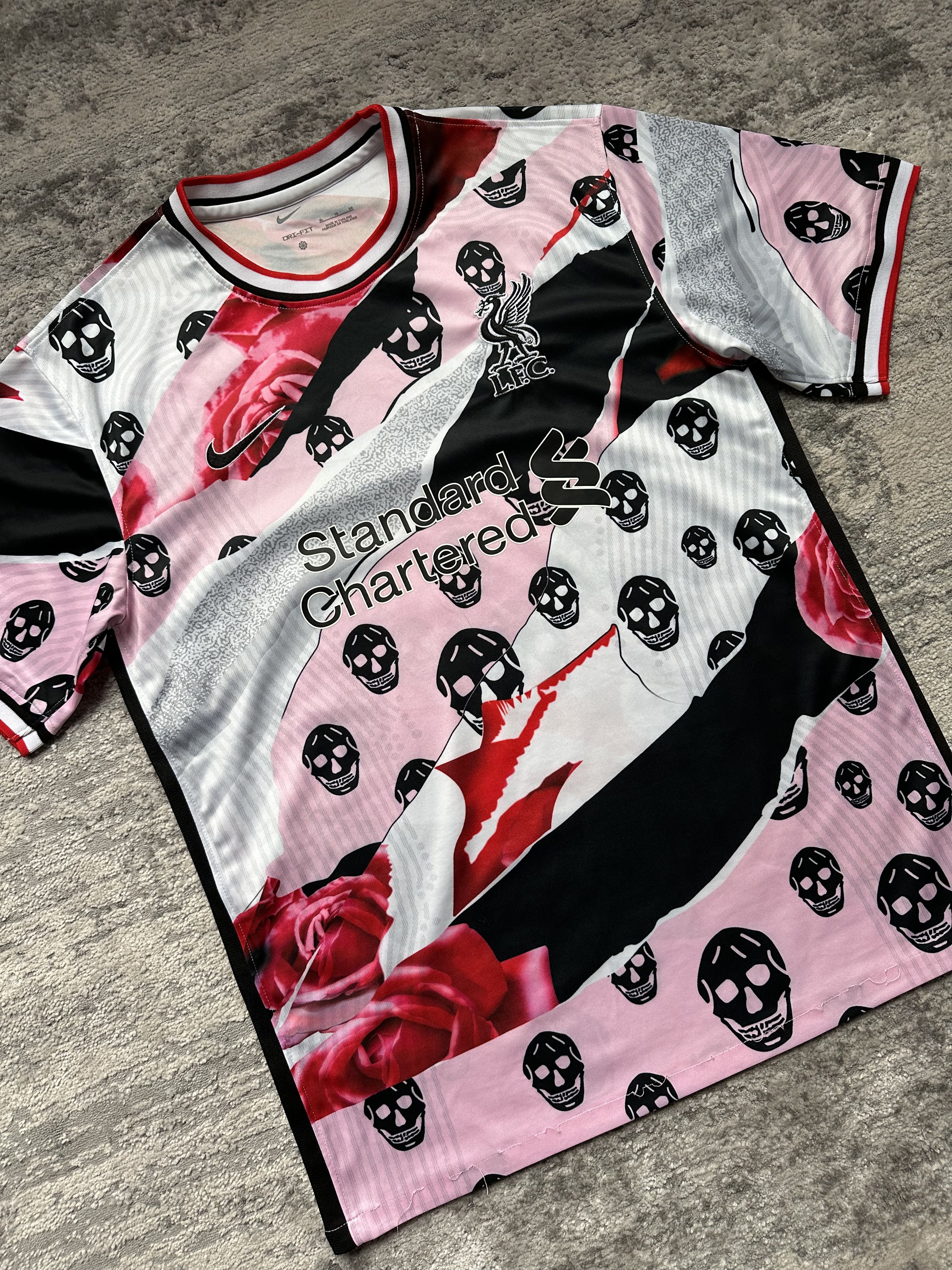 Nike Nike Liverpool skull jersey Size US XL / EU 56 / 4 - 2 Thumbnail