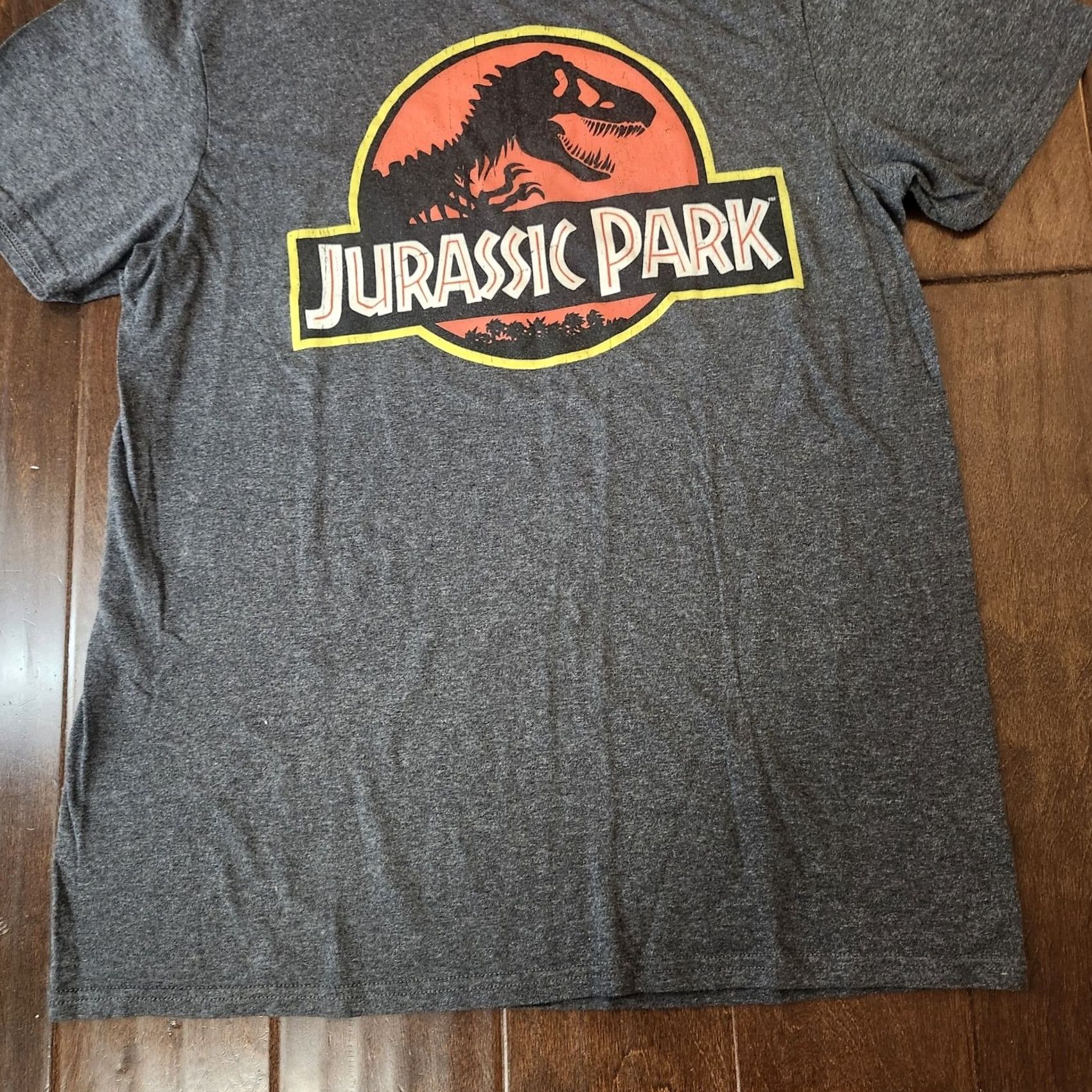 Vintage Jurassic Park Jurassic World Logo T Shirt Mens M Gray Graphic Tee Size US M / EU 48-50 / 2 - 3 Thumbnail