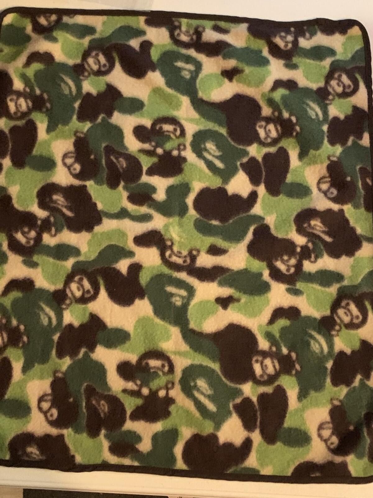 Bape BAPE x Baby Milo Camo Soft Fleece Baby Blanket A Bathing Ape Size ONE SIZE - 2 Thumbnail