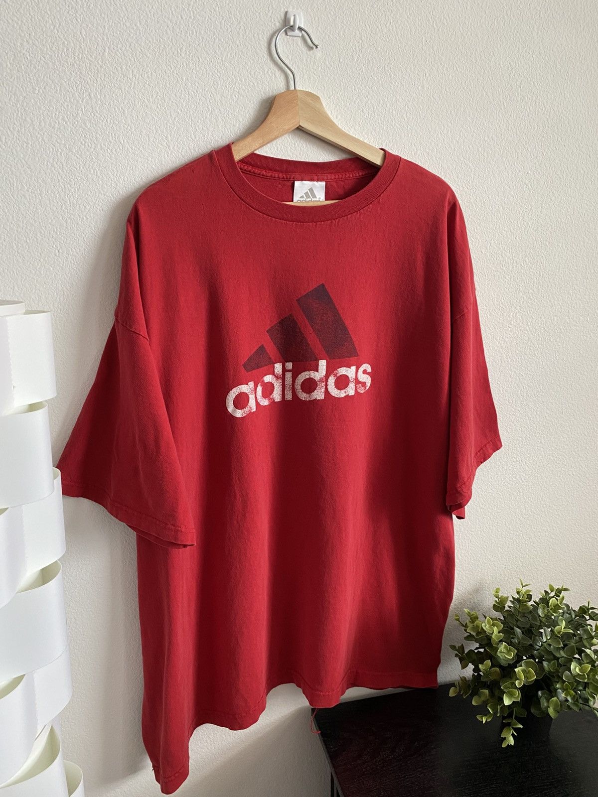 Adidas Vintage 00s Faded Adidas Center Logo Tee Size US XXL / EU 58 / 5 - 2 Thumbnail