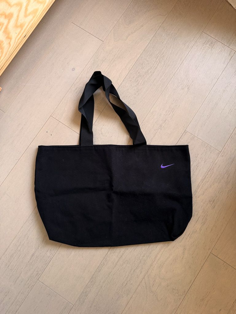 Nike LARGE Nike Tote Bag Size ONE SIZE - 1 Thumbnail