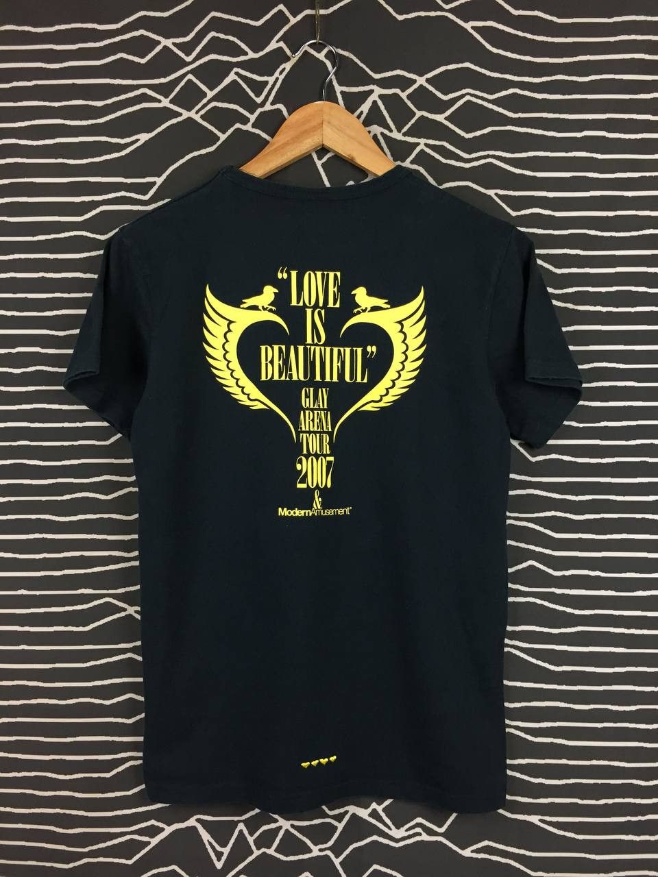 Band Tees × Japanese Brand × Vintage Glay Japan Rock Band Arena Tour 2007 Love Is Beautiful Tee Size US S / EU 44-46 / 1 - 1 Thumbnail