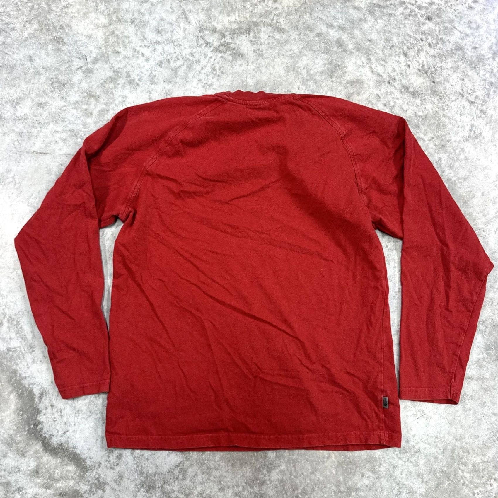 The North Face The North Face Shirt Mens M Red Long Sleeve Crewneck Logo Outdoors Hiking Tee Size US M / EU 48-50 / 2 - 5 Thumbnail