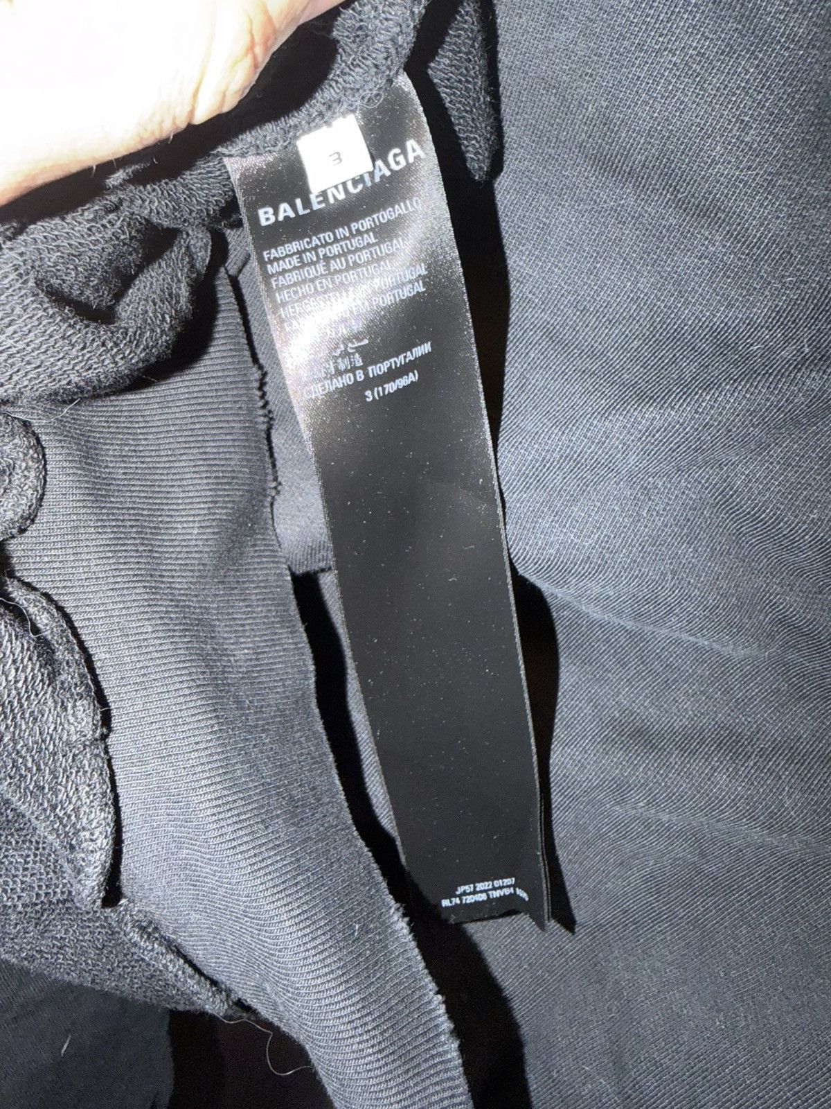 Balenciaga BALENCIAGA Be Different Patched Hoodie Size US L / EU 52-54 / 3 - 7 Thumbnail
