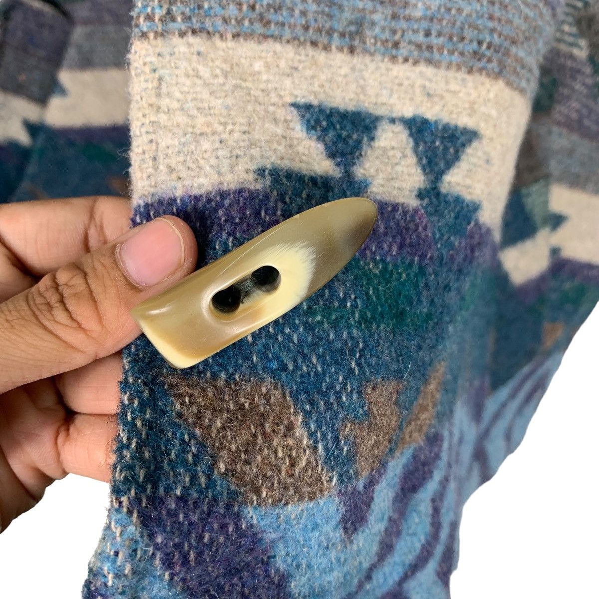 Vintage RAMPAGE Native Navajo Toggle Button Hoodie Jacket #1039-C47 Size US M / EU 48-50 / 2 - 14 Thumbnail