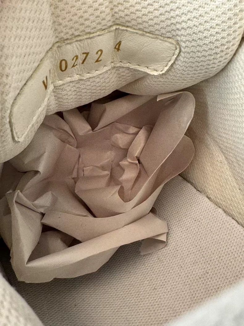 Louis Vuitton Louis Vuitton White and blue denim presbyopic trainer snea Size US 5.5 / EU 38 - 6 Thumbnail