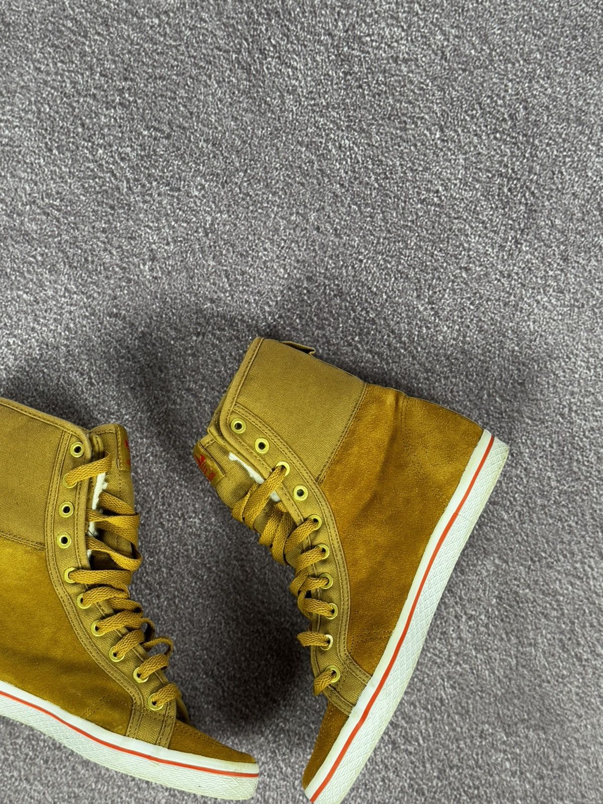 Adidas Y2K 00s Aesthetic Adidas Glamour Faux Fur Hi-Top Sneakers Size US 8 / IT 38 - 8 Thumbnail