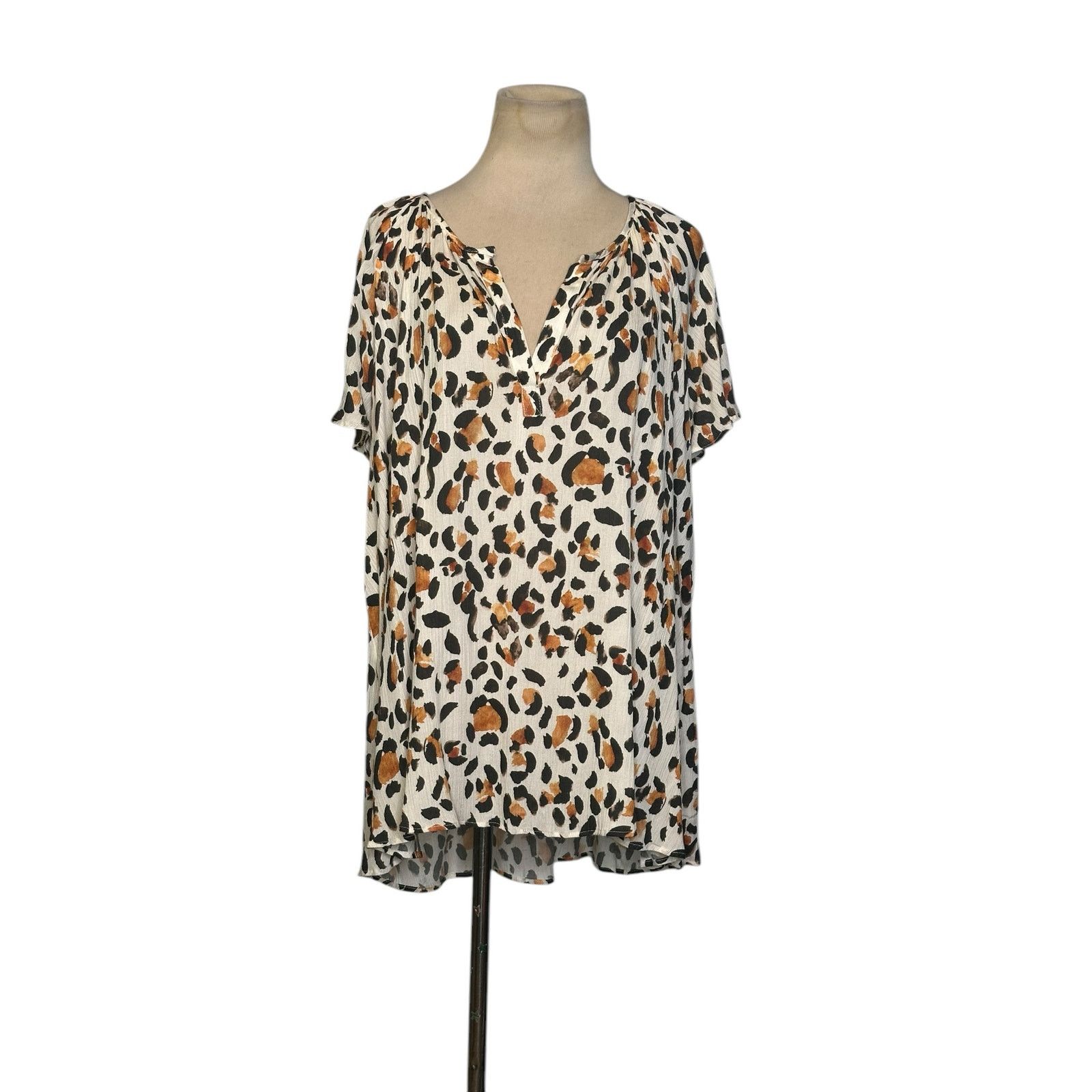 Show Me Your MuMu Show Me Your Mumu animal print tunic blouse size Medium Size M / US 6-8 / IT 42-44 - 1 Thumbnail