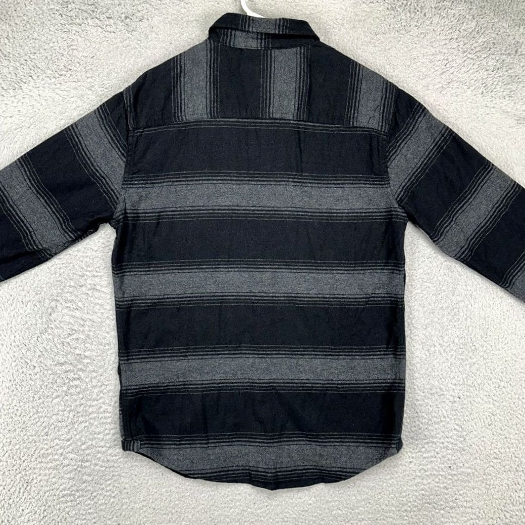 Aeropostale Aeropostale Flannel Shirt Mens Small Black Grey Stripe Flap Pocket Button Up NEW Size US S / EU 44-46 / 1 - 3 Thumbnail