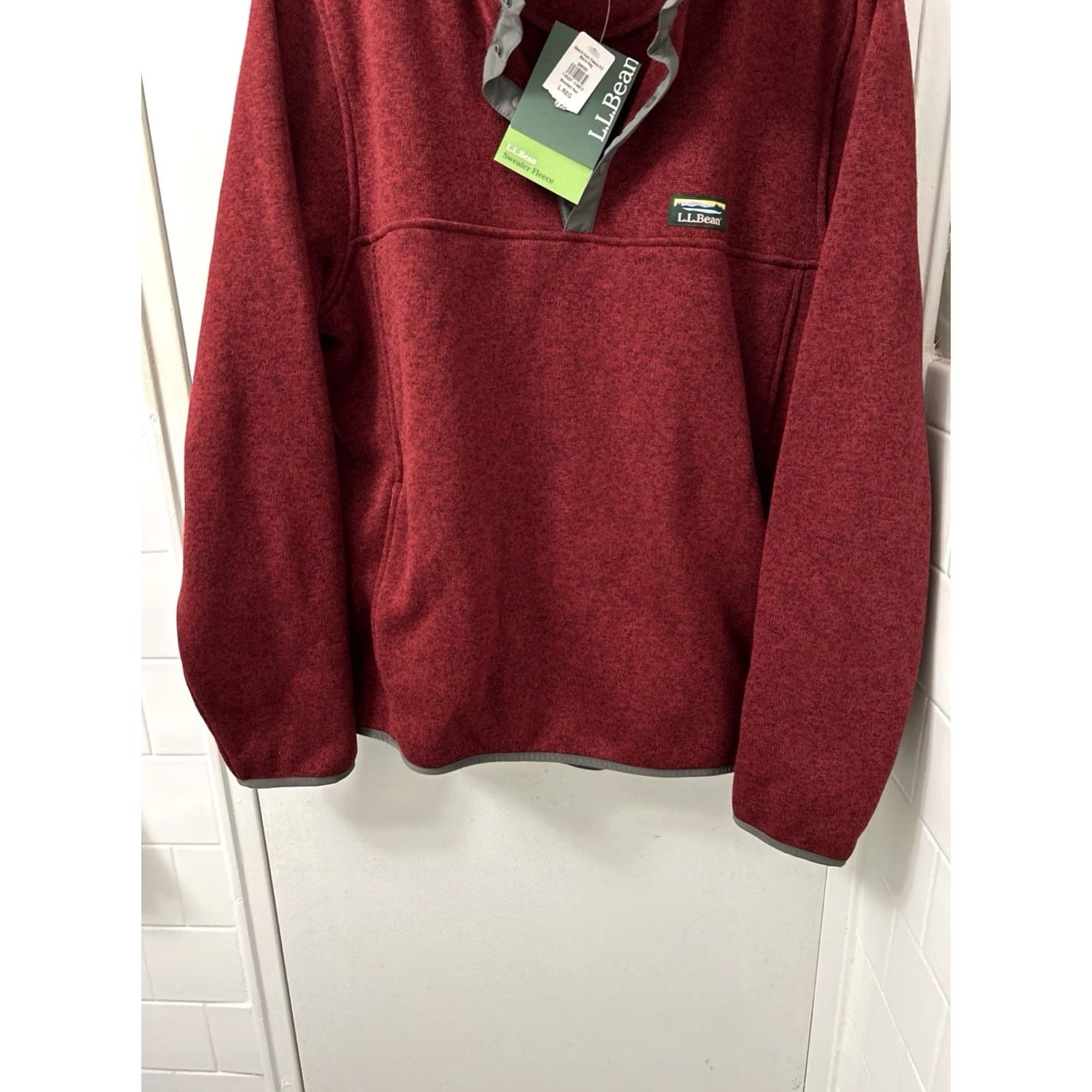 Vintage VINTAGE? No — NWT L.L. Bean Sweater Fleece Pullover Mens Large Red 298050 Knit Pocket Pullover Hiking Casual Winter Fall Ski Size US L / EU 52-54 / 3 - 3 Thumbnail