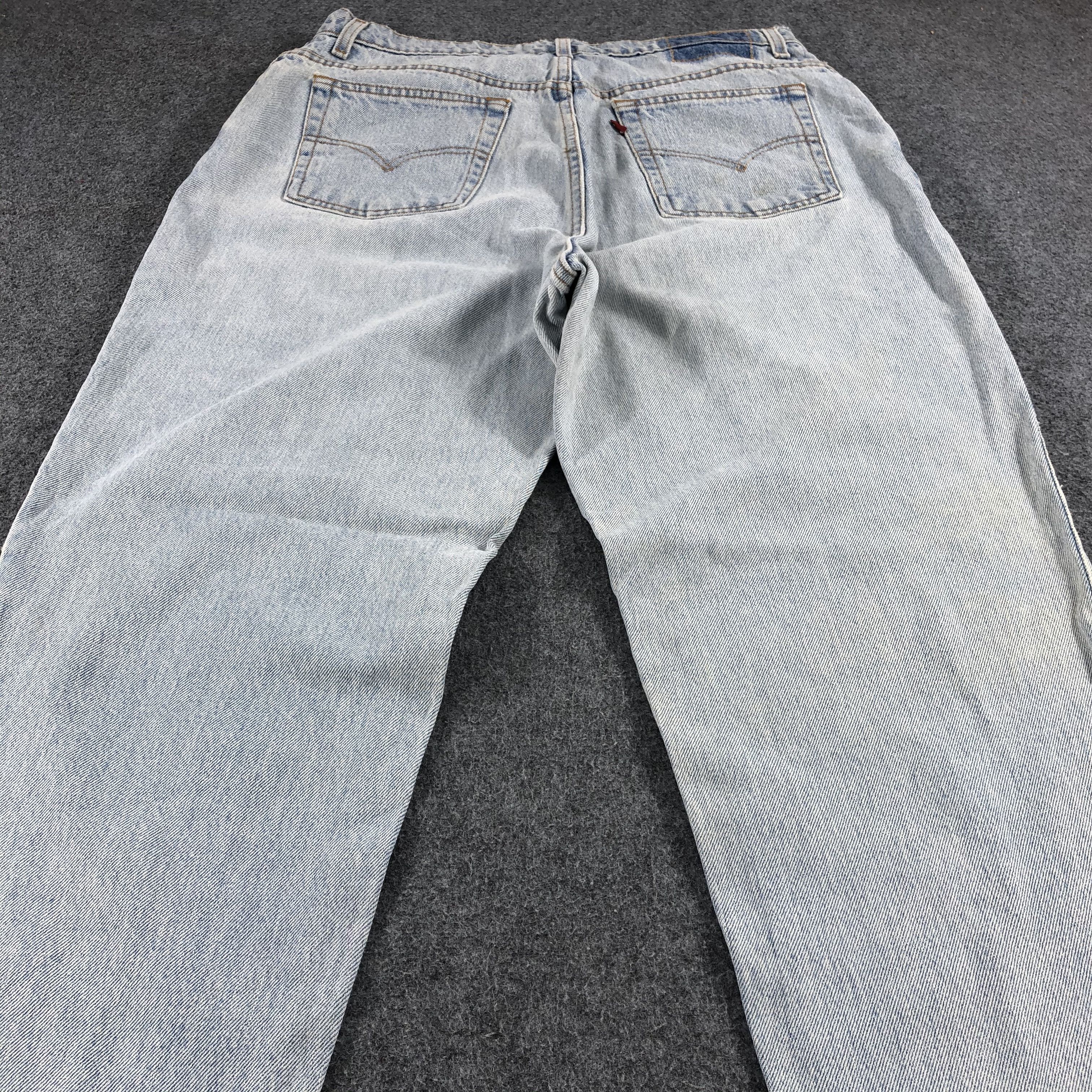 Levi's Vintage 90s Light Wash Levis Jeans- J1301 Size US 33 - 4 Thumbnail