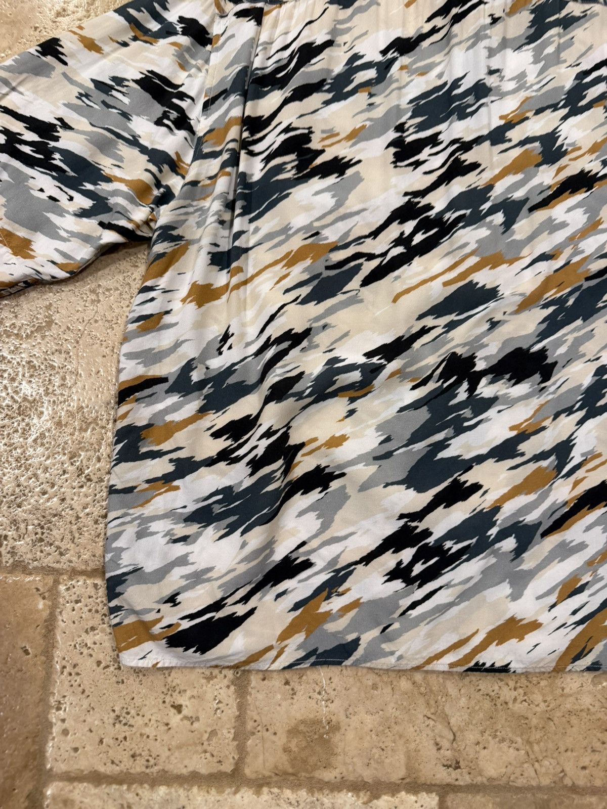 Lemaire Lemaire Cream Tiger Camo SS18 Convertible Collar Shirt Size US L / EU 52-54 / 3 - 8 Thumbnail