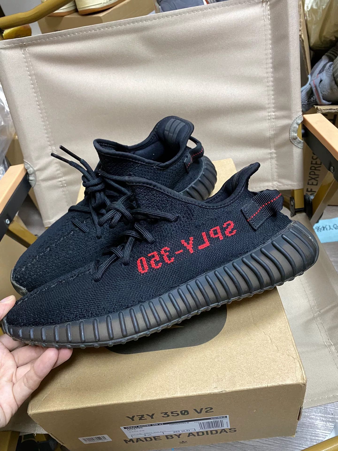 Yeezy Yeezy Black Lowtop Sneakers 42 Men Size US 9 / EU 42 - 1 Thumbnail