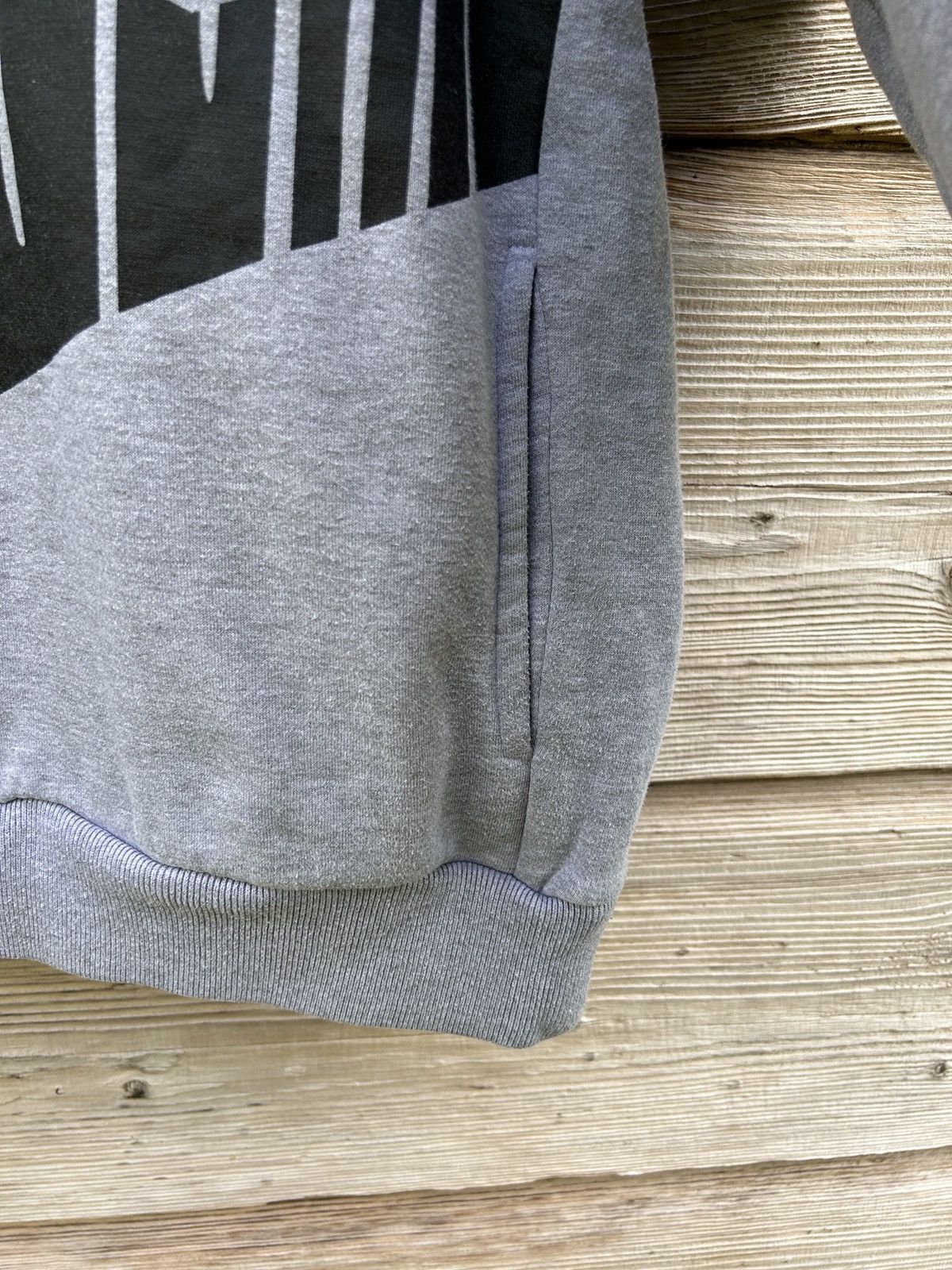 Karl Kani Vintage Karl Kani Big Allover Logo Hoodie In Grey Size US M / EU 48-50 / 2 - 4 Thumbnail