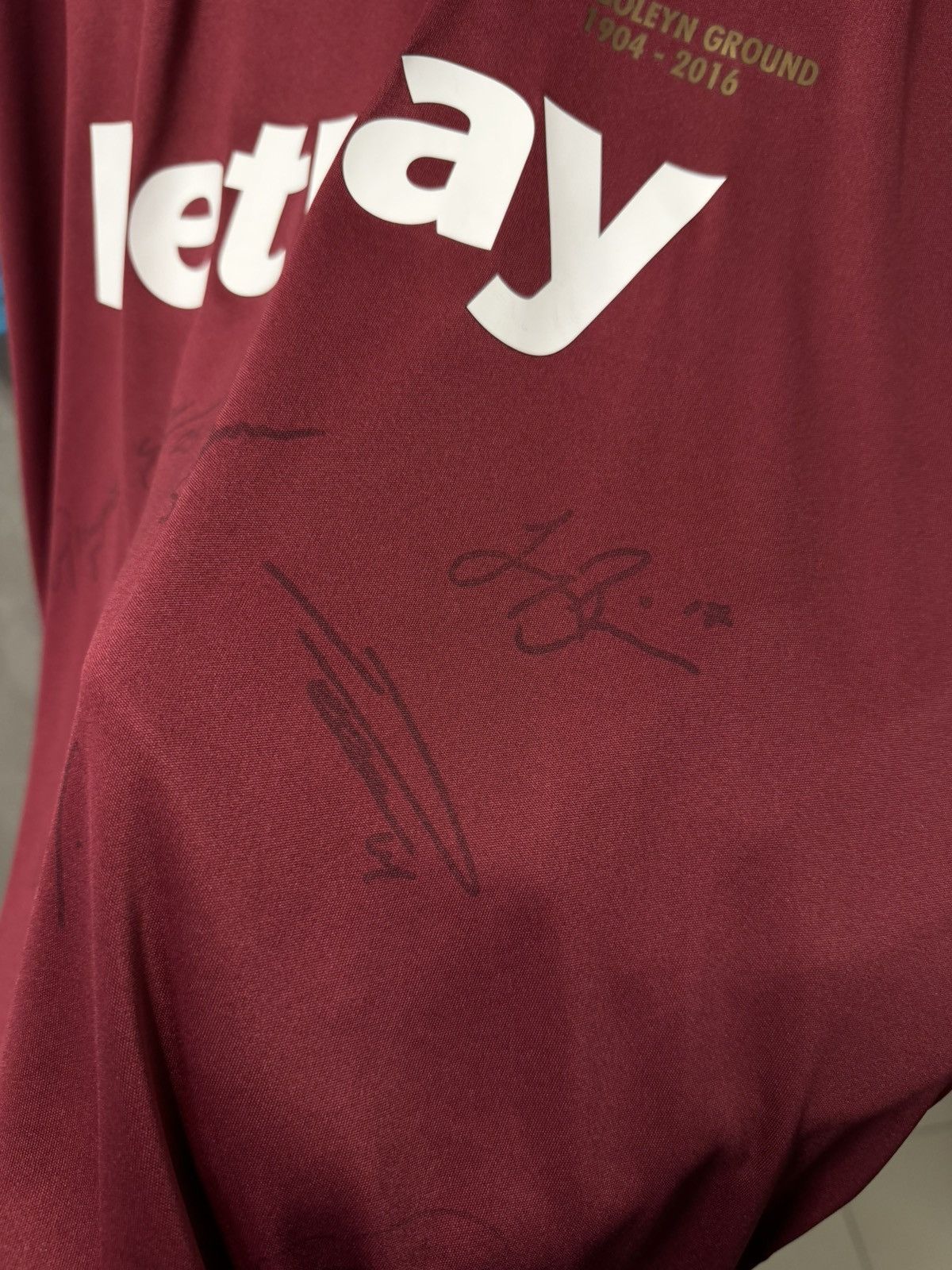Umbro WEST HAM UNITED 2015 2016 HOME SHIRT SOCCER JERSEY UMBRO Size US XL / EU 56 / 4 - 15 Thumbnail