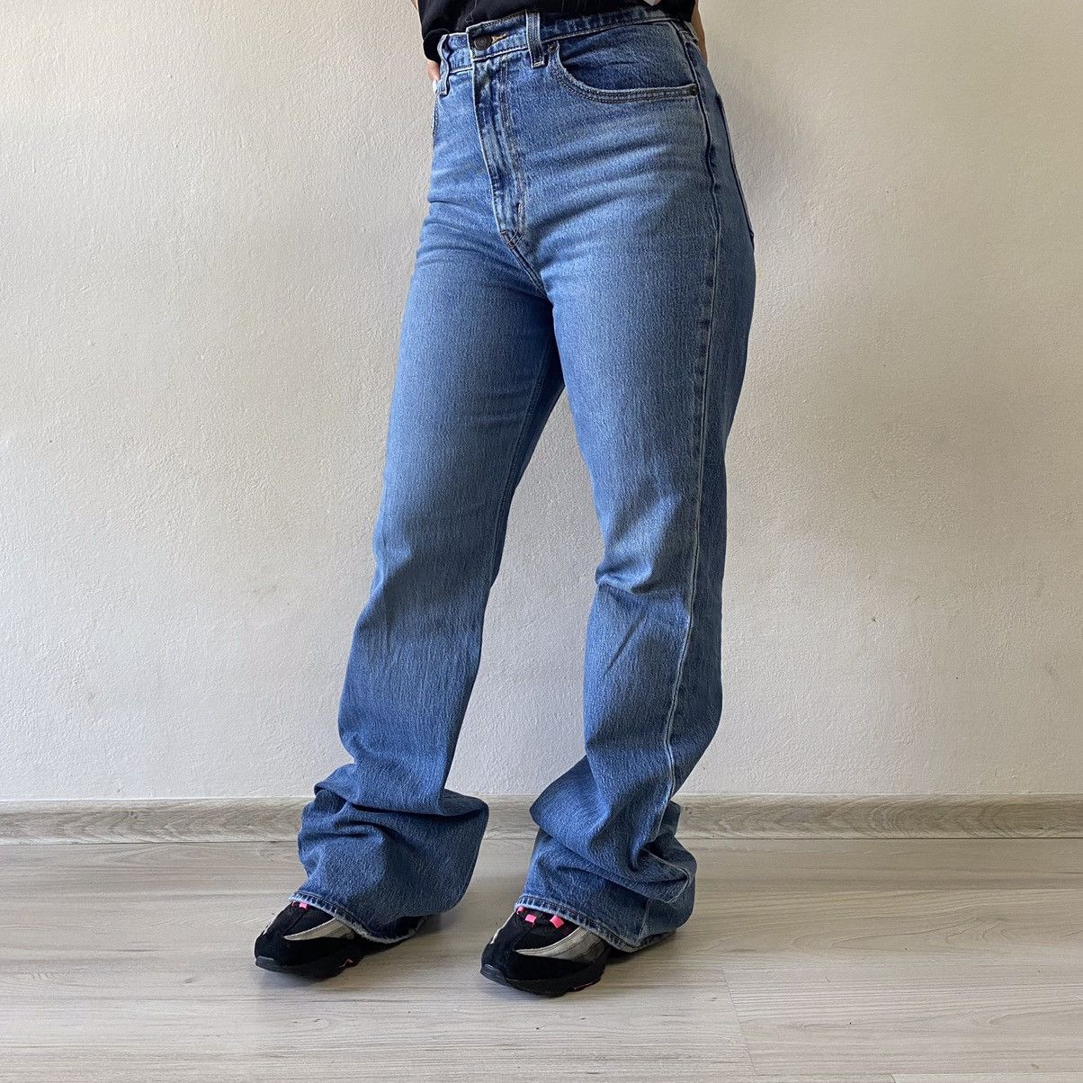 Heavy Washed Faded Navy Ripped Baggy Levis Jeans