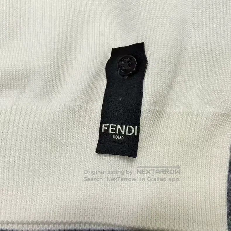 Fendi Fendi Beige with logo cashmere sweater Size US M / EU 48-50 / 2 - 6 Thumbnail