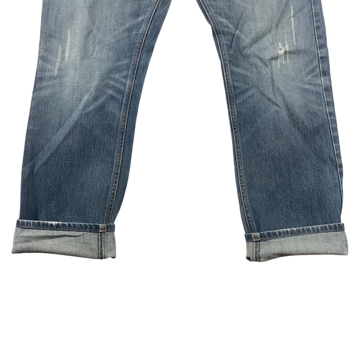 Burberry × Designer BURBERRY Black label distressed design blue jeans Size US 33 - 12 Thumbnail