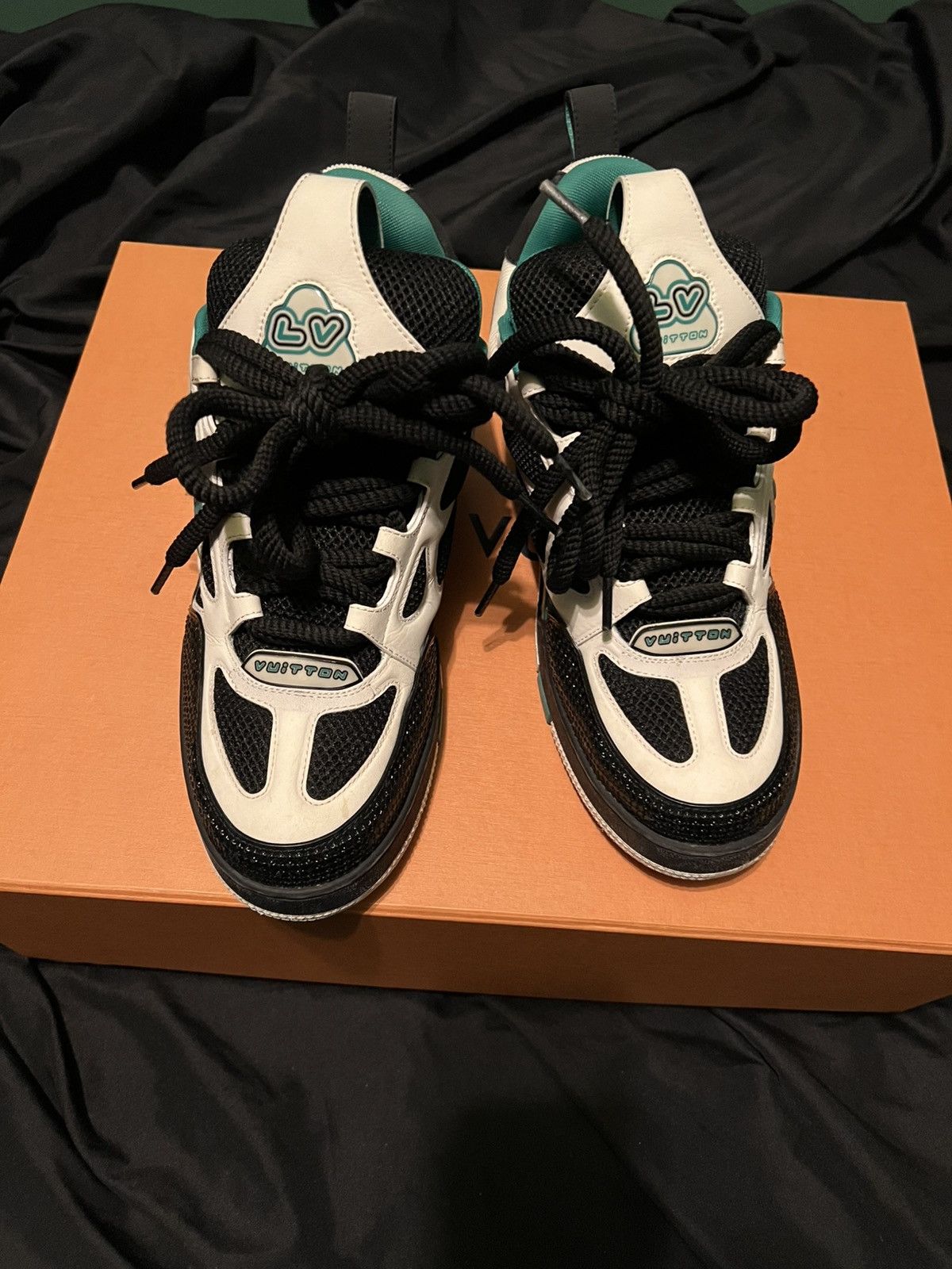 Louis Vuitton Louis Vuitton Skate Sneakers Black Green White LV 9 Trainers Size US 10 / EU 43 - 10 Thumbnail