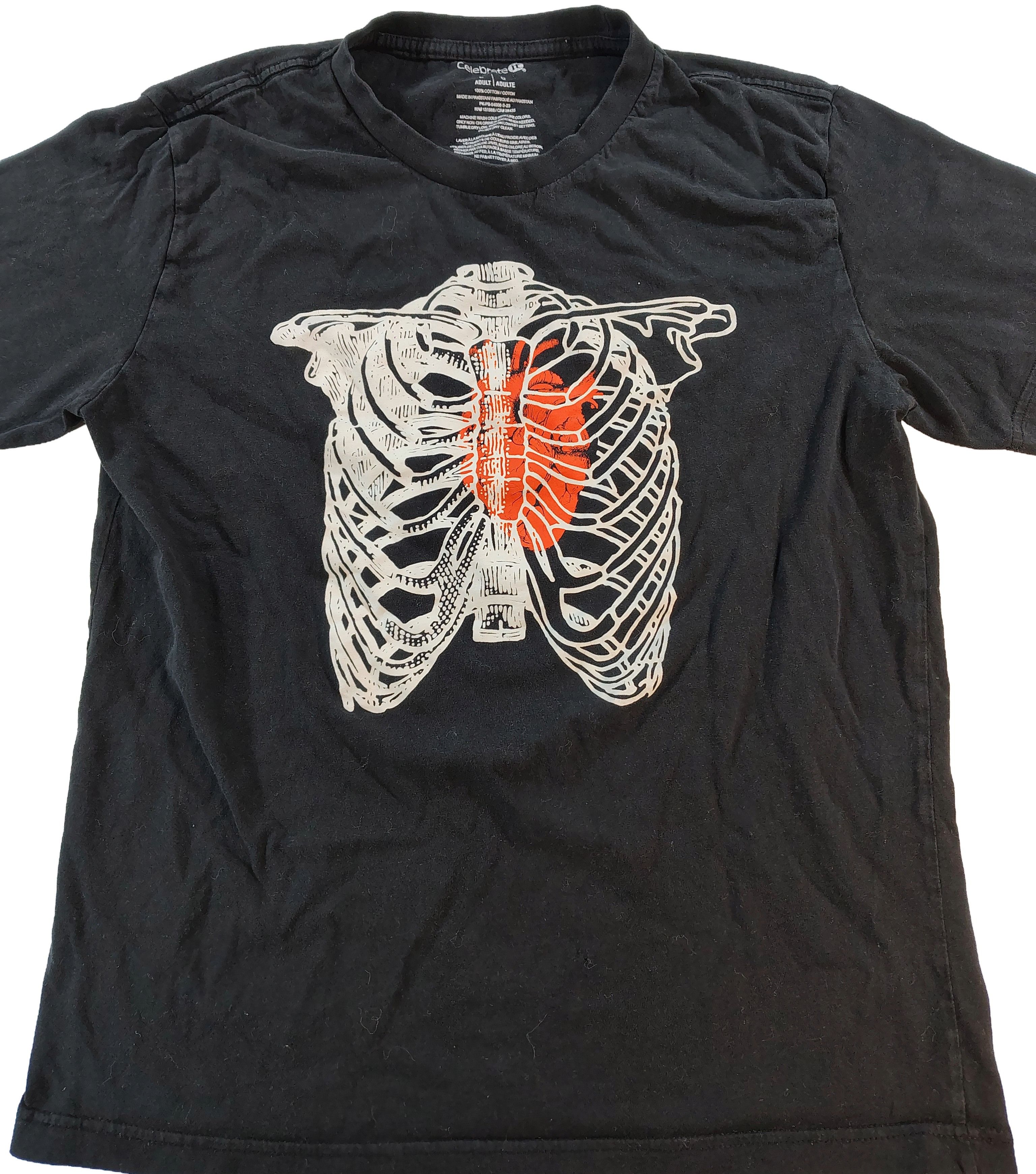 Other Men's Large Black Celebrate It Heart & Skellington T-Shirt Size US L / EU 52-54 / 3 - 1 Thumbnail