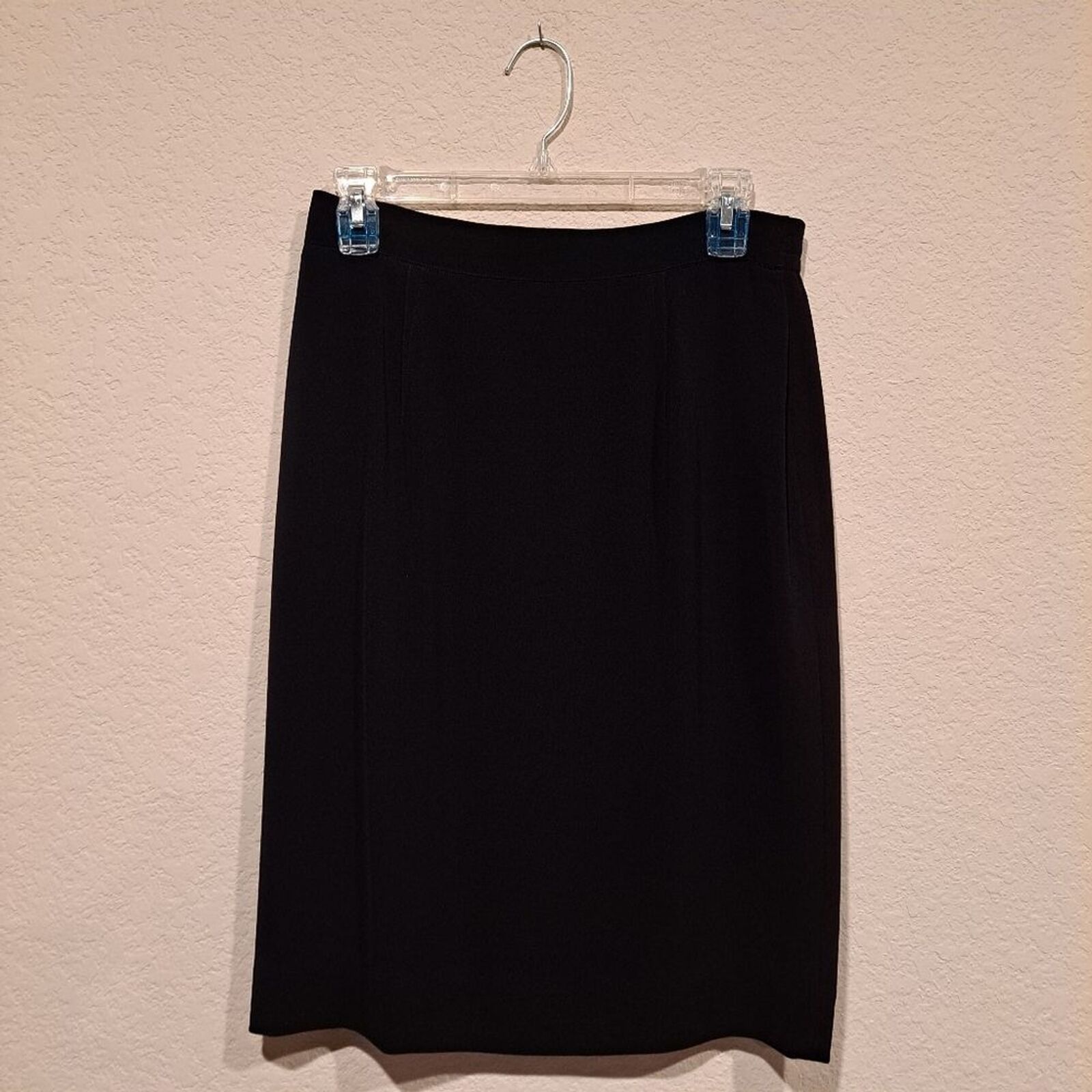 Other Dana Buchman Petites straight black skirt, lined, size 10P Size 32" / US 10 / IT 46 - 1 Thumbnail