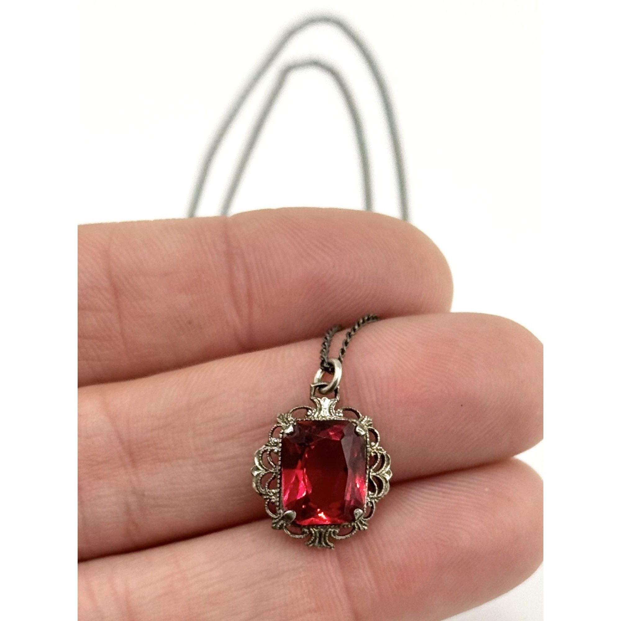 Vintage Estate art deco pink glass charm pendant necklace Size ONE SIZE - 6 Thumbnail