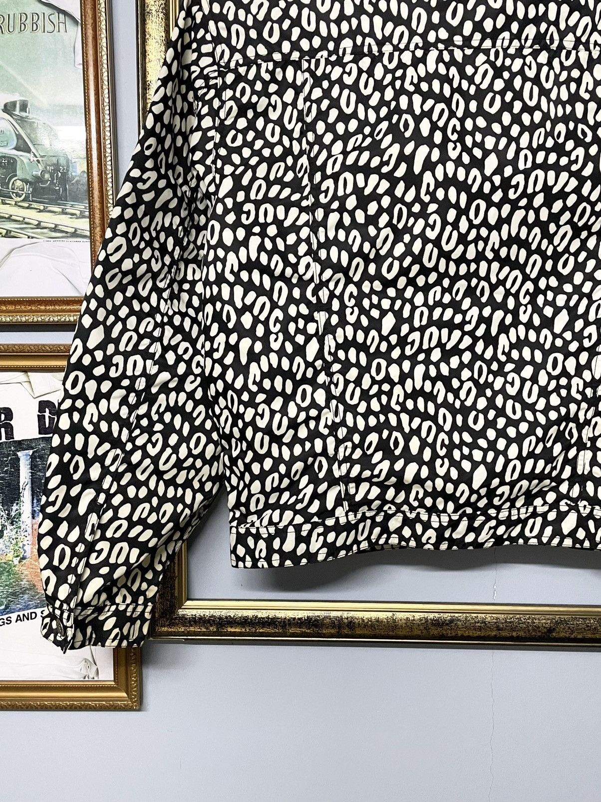 Versace Og Vintage Versace Animal Abstract Cropped High Fashion Look Size US L / EU 52-54 / 3 - 15 Thumbnail
