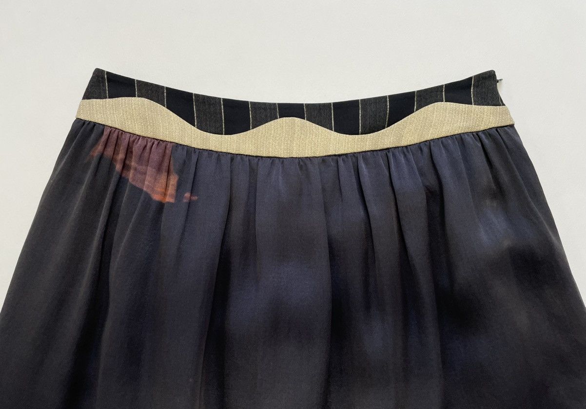 Undercover S/S 09 ‘Young Martyr’ Print Silk Midi Skirt Size 27" / US 4 / IT 40 - 3 Thumbnail