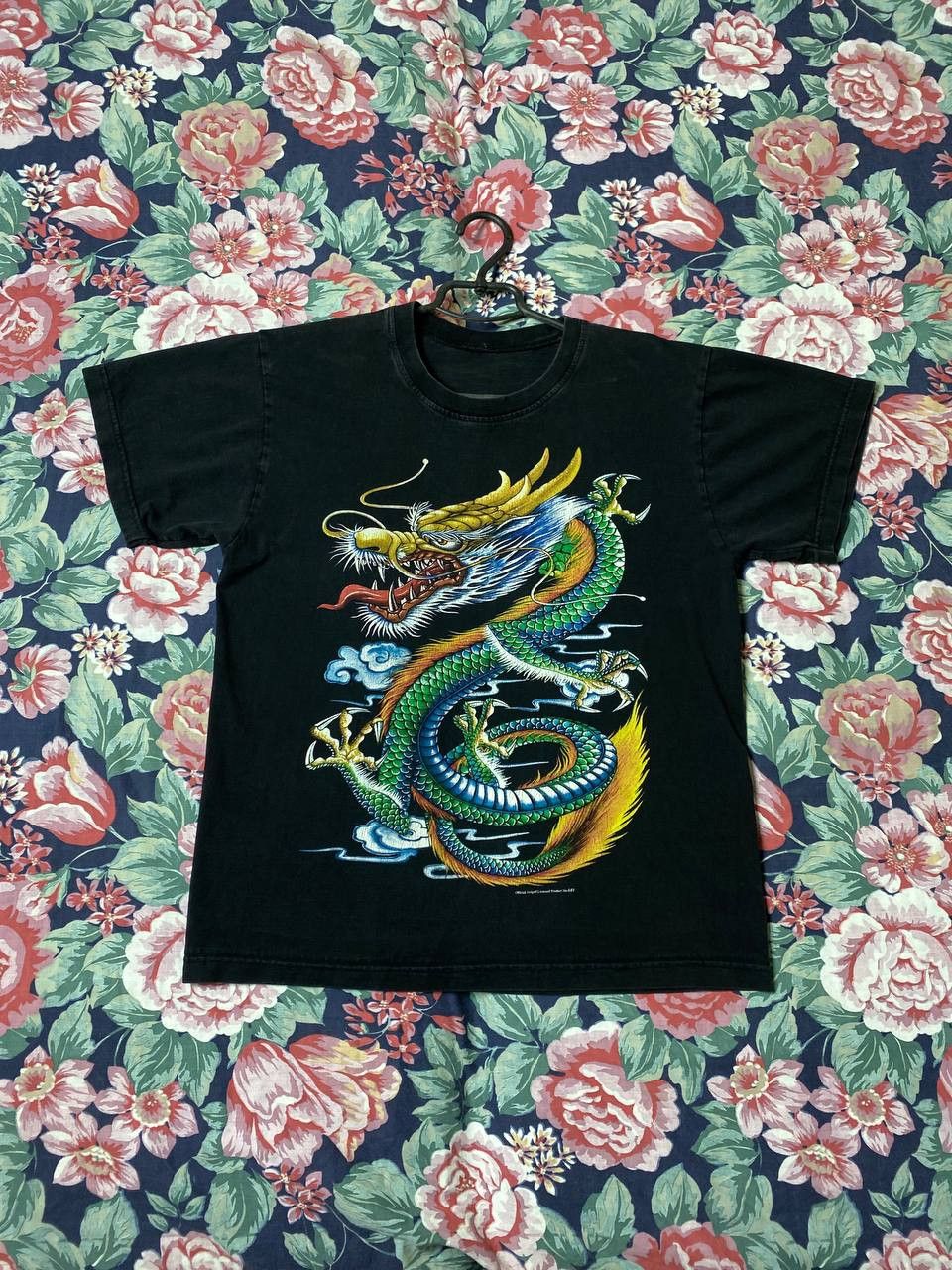 Band Tees × Vintage Vintage streetwear tee Dragon ower print Size US M / EU 48-50 / 2 - 16 Thumbnail