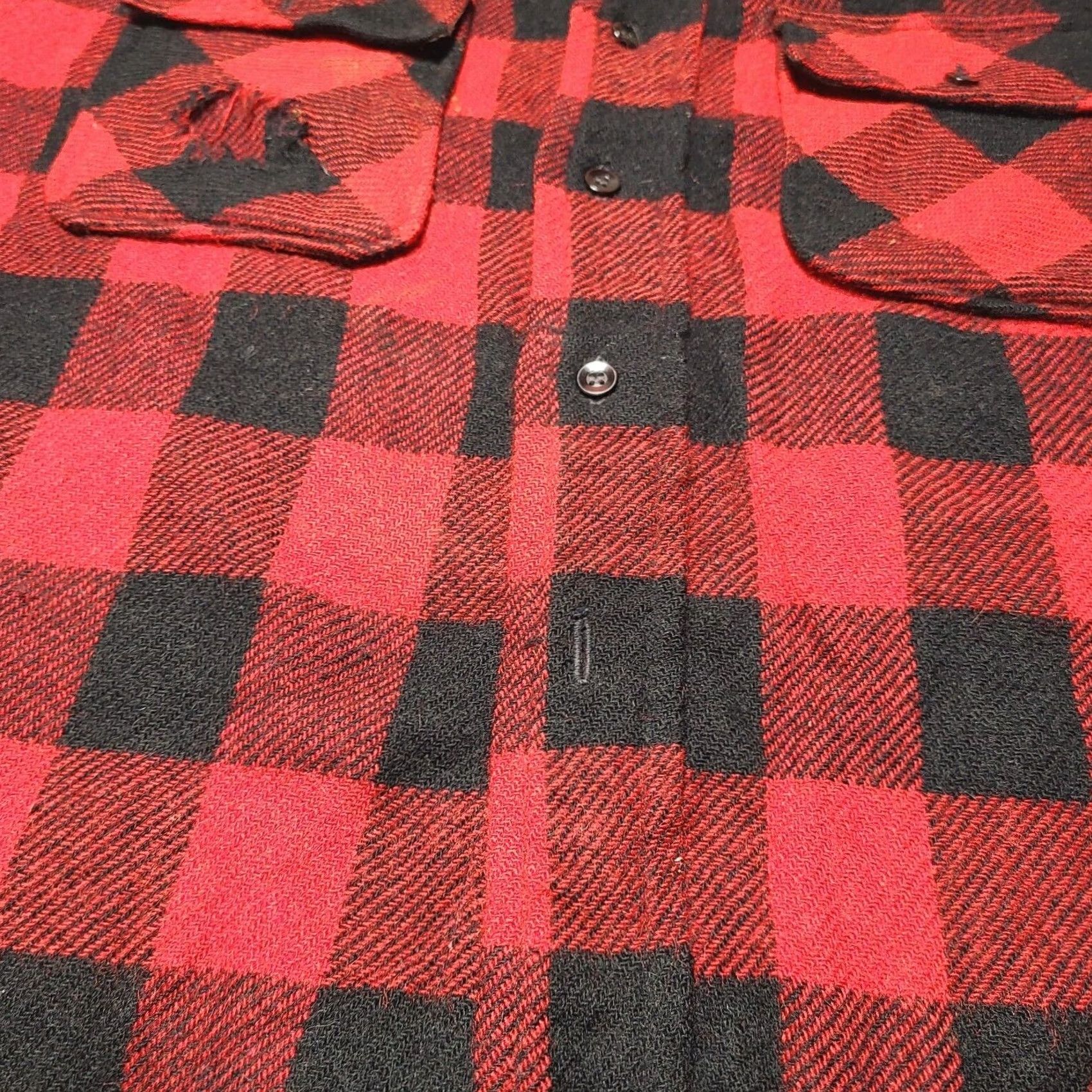 Sears VINTAGE Sears King Road Shop Mens L Button Flannel Full Cut Long Sleeve 70s Plaid Wool Red Tail Pocket Jacket? Size US L / EU 52-54 / 3 - 7 Thumbnail