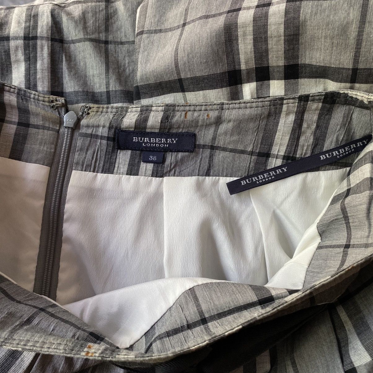Burberry Burberry Gray Checkered Flared Skirt with Lining Size 26" / US 2 / IT 38 - 11 Thumbnail