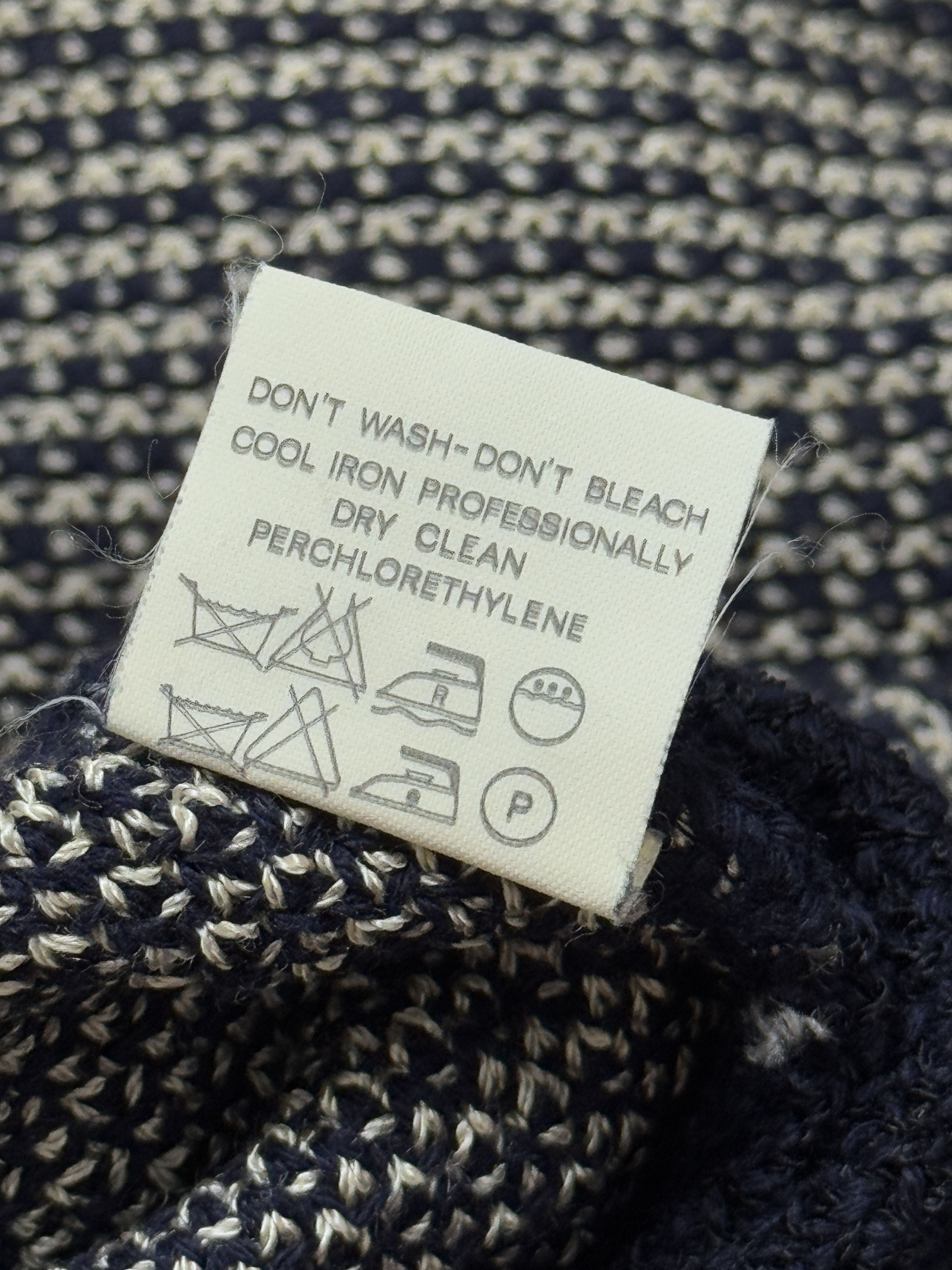 Gianfranco Ferre × Vintage Vintage Gianfranco Ferre Sweater Studio 0001 Wool Size US L / EU 52-54 / 3 - 21 Thumbnail