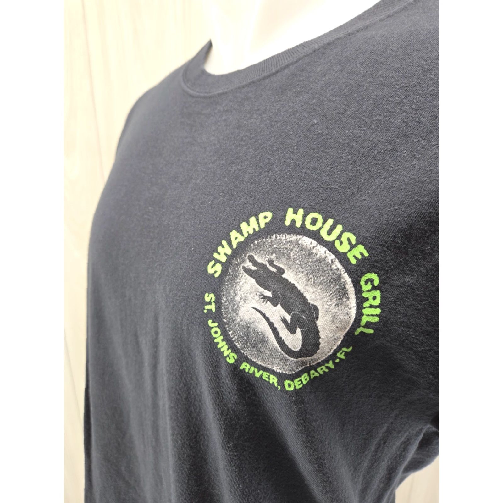 Gildan VTG SWAMP HOUSE GRILL T-Shirt Men Large Black Cotton 2000-2009 Florida Debary St. Johns River Gildan Size US L / EU 52-54 / 3 - 6 Thumbnail
