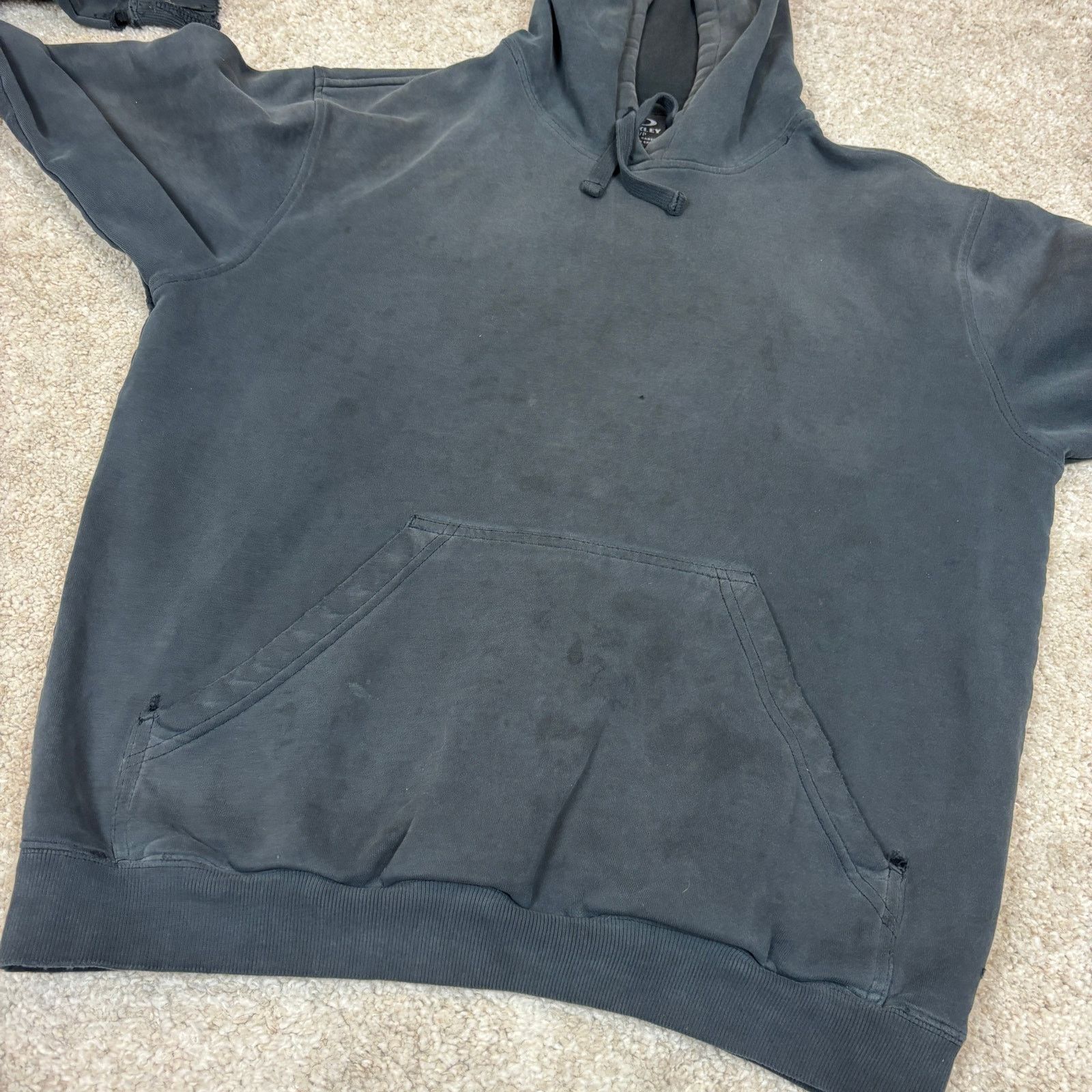 Oakley Oakley Y2K Grunge Pullover Hoodie Faded Thrashed Men's Small Size US S / EU 44-46 / 1 - 10 Thumbnail