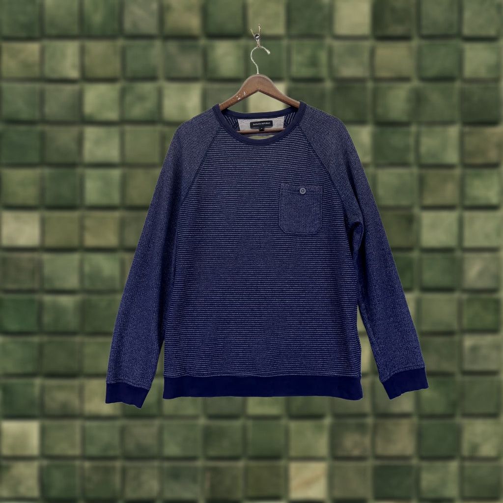 Banana Republic Banana Republic Mens Long Sleeve Shirt Heather Blue Pocket Front Crew Neck Size US L / EU 52-54 / 3 - 1 Thumbnail