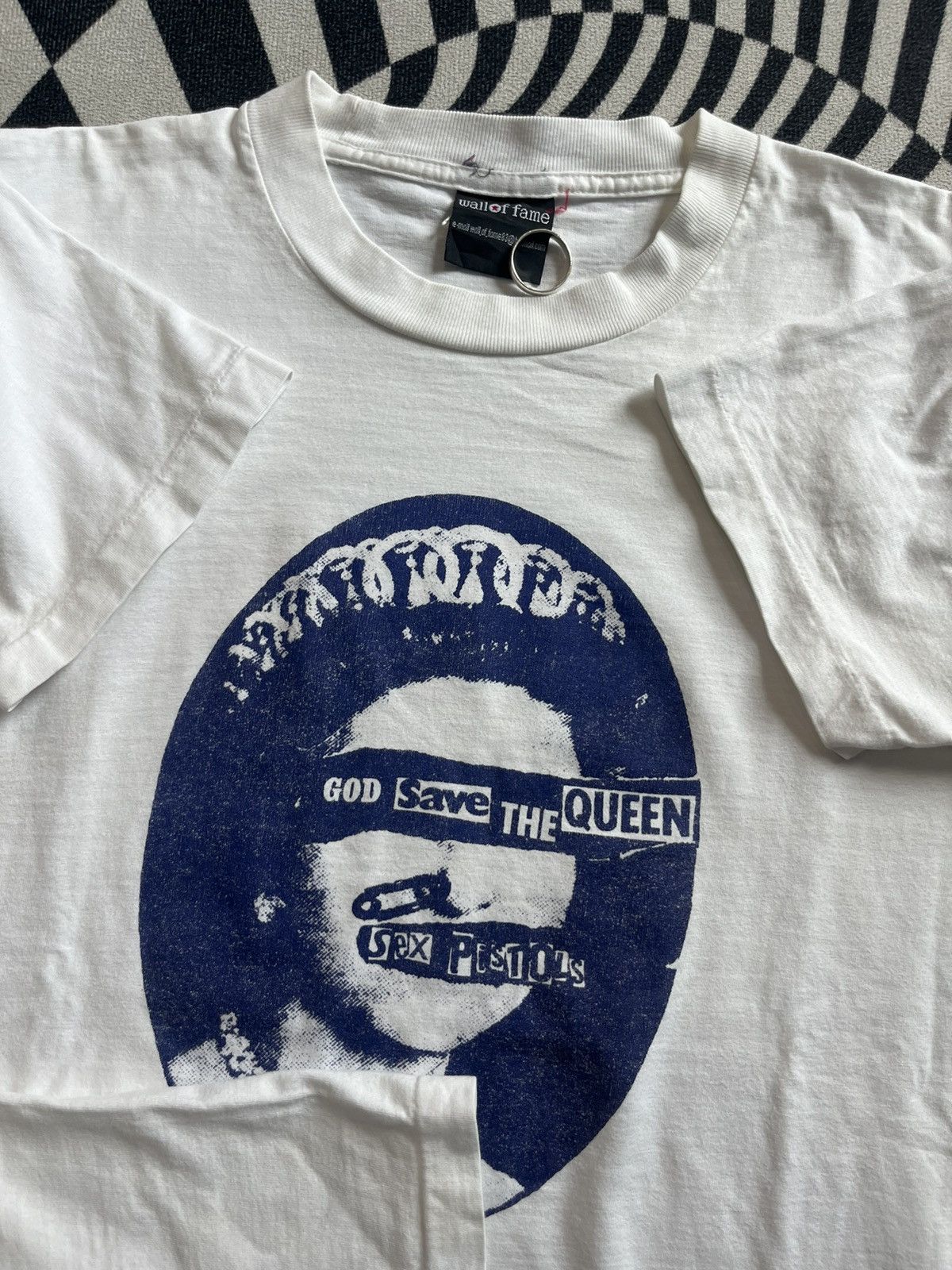 Band Tees Vintage Sex Pistols God Save The Queen 90’s Tshirt Size US M / EU 48-50 / 2 - 7 Thumbnail