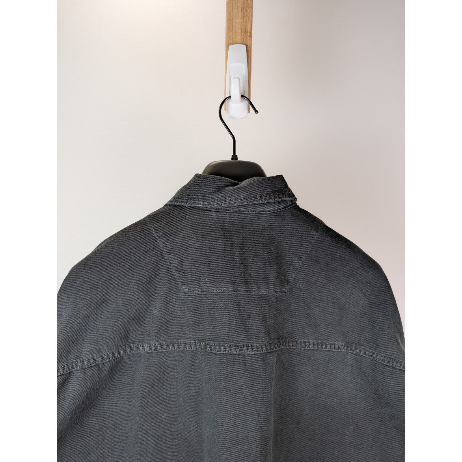Balenciaga o1rshd1 Left-Hand Denim Cargo Shirt in Sunbleached Black Size US M / EU 48-50 / 2 - 16 Thumbnail