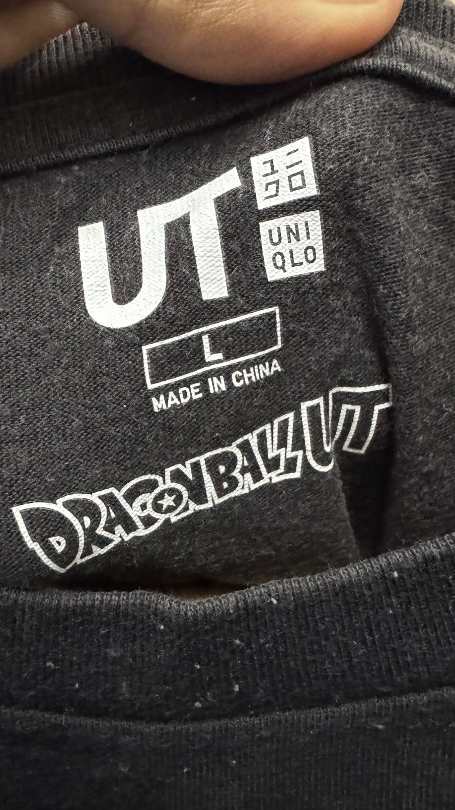Uniqlo Dragonball Z UT Size US L / EU 52-54 / 3 - 4 Thumbnail