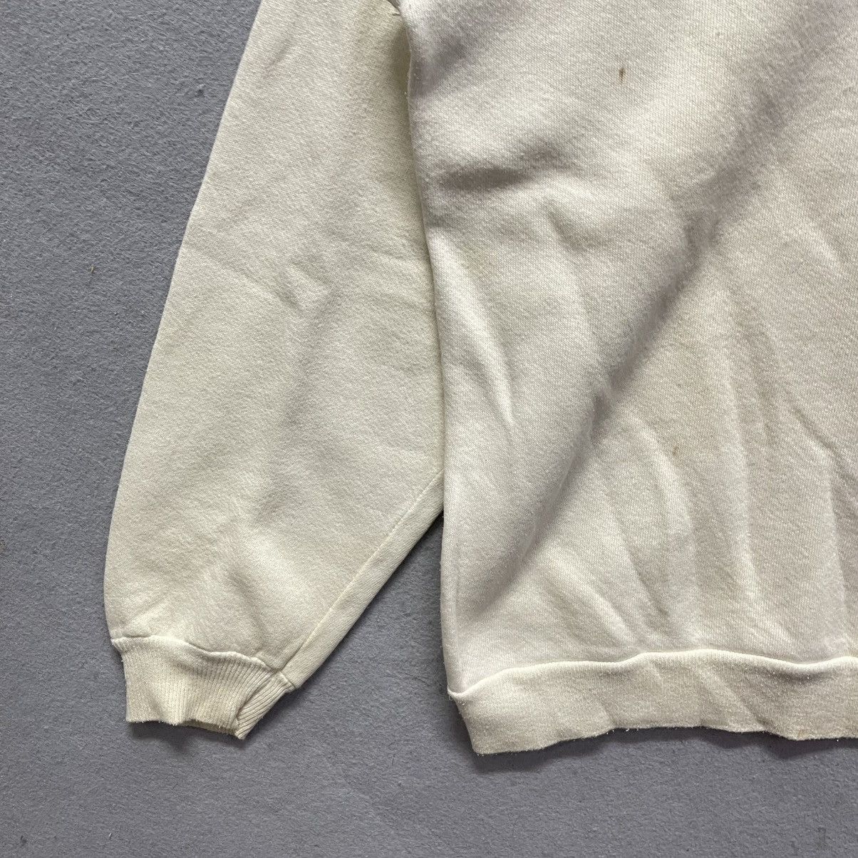 Hanes Vintage Hanes Activewear Minimal Logo Crewneck Sweatshirt Size US M / EU 48-50 / 2 - 5 Thumbnail