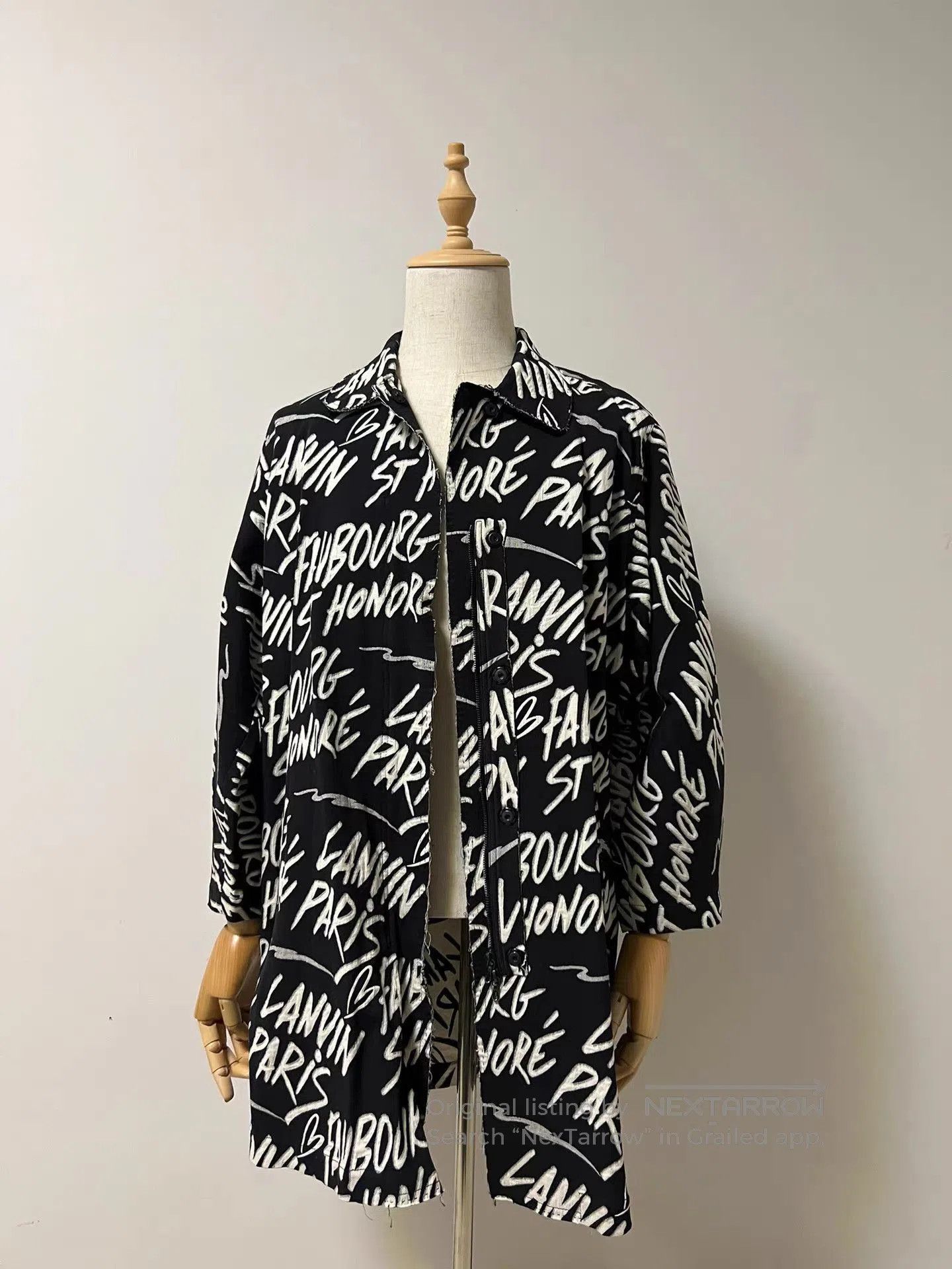 Lanvin Black Text Print Long Sleeve Button. Size US XS / EU 42 / 0 - 1 Thumbnail
