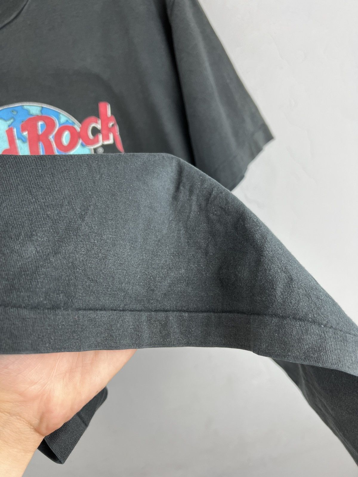 Hard Rock Cafe × Vintage Vintage 90s Hard Rock Cafe Kowloon Single Stitch Size US L / EU 52-54 / 3 - 8 Thumbnail