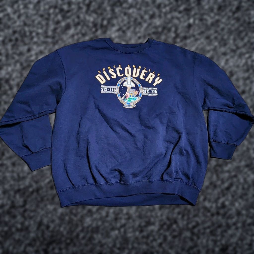 Fruit Of The Loom VINTAGE NASA Space Shuttle Discovery Crewneck Sweatshirt Men 2XL Blue 90s Pullover Cotton Blend Size US XXL / EU 58 / 5 - 1 Thumbnail