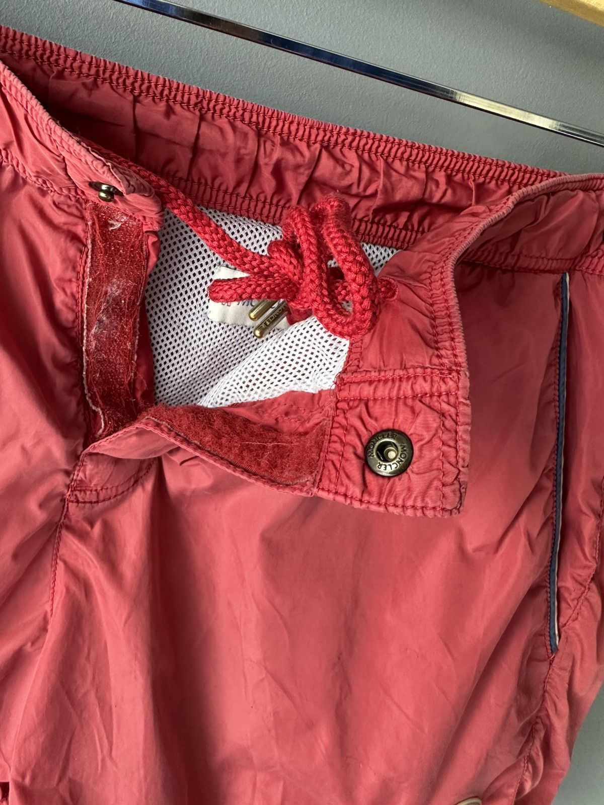 Moncler Moncler swimshorts swimwear faded red worn rubber logo Size US 32 / EU 48 - 5 Thumbnail